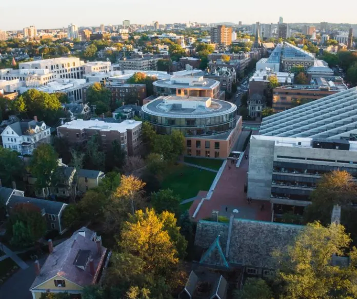 Exploring Harvard’s Applicant Pool: How Many Business Majors Aim for Admission Each Year?